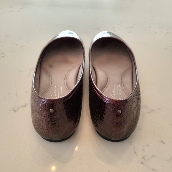 Kenneth Cole New York Ballet Flats - Picture 2 of 4